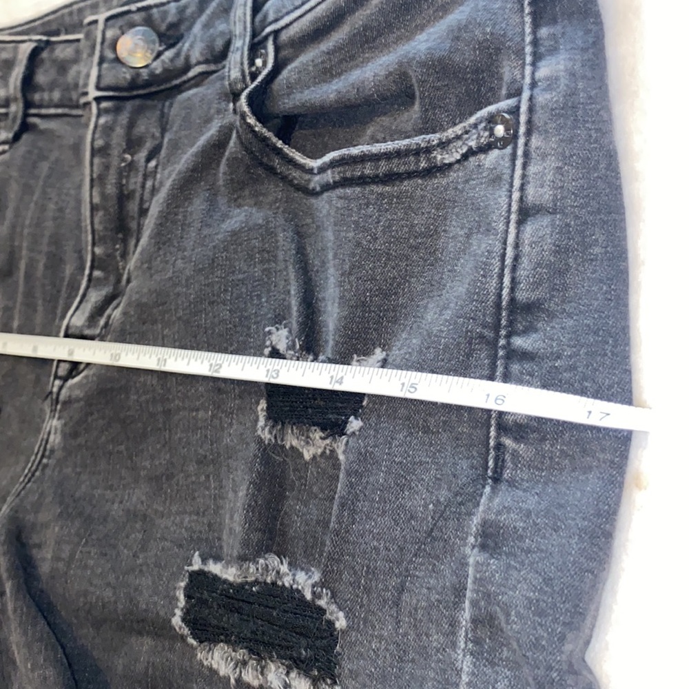 Stretchy slightly distressed black jean shorts! - Picture 11 of 11